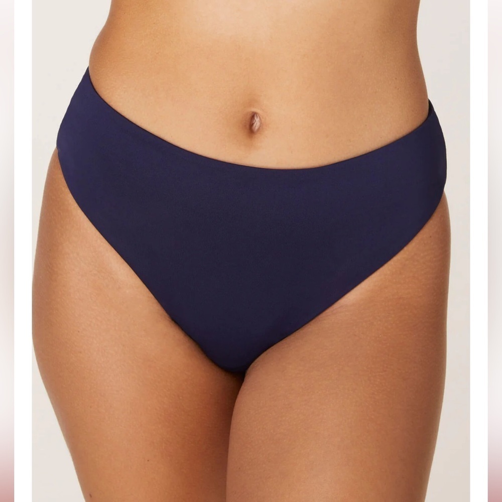 Andie The 90s High Waisted Bottom color navy